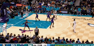 金年会进攻万花筒！欧文末节内外开花连投带罚已独得11分