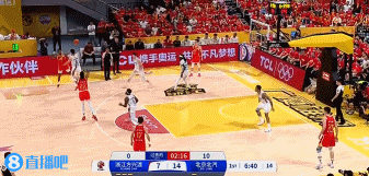 金年会体育得分利器！小巴里-布朗扛起进攻 连中三分独得8分打停北京