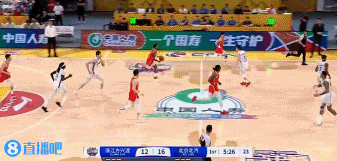 金年会体育得分利器！小巴里-布朗扛起进攻 连中三分独得8分打停北京